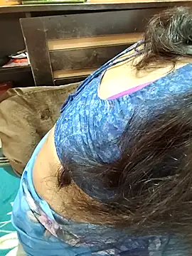 Snapshot of Diya_143 chatting on March 27, 2026, 8:09 am Diya 143 online show from March 27, 2026, 8:09 am