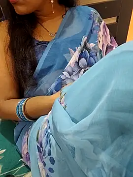 Snapshot of Diya_143 chatting on March 27, 2026, 8:26 am Diya 143 online show from March 27, 2026, 8:26 am