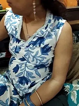 Snapshot of Diya_143 chatting on March 28, 2026, 3:55 pm Diya 143 online show from March 28, 2026, 3:55 pm