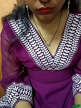 Snapshot of Diya_143 chatting on April 5, 2026, 4:31 am Diya 143 online show from April 5, 2026, 4:31 am