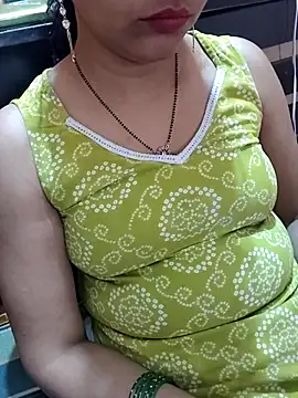 Snapshot of Diya_143 chatting on April 6, 2026, 6:58 am Diya 143 online show from April 6, 2026, 6:58 am