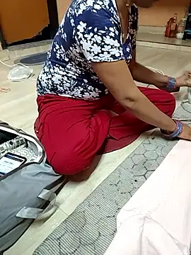 Snapshot of Diya_143 chatting on April 9, 2026, 2:00 am Diya 143 online show from April 9, 2026, 2:00 am