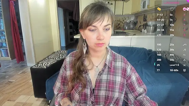 StacyTigerr online show from May 15, 2026, 8:43 am