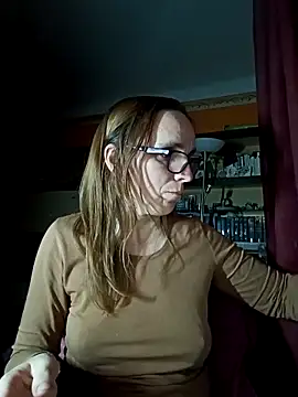 Snapshot of Dettybitch40 chatting on November 2, 2025, 5:59 pm Dettybitch40 online show from November 2, 2025, 5:59 pm