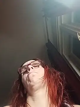 Snapshot of Dettybitch40 chatting on February 25, 2026, 7:56 pm Dettybitch40 online show from February 25, 2026, 7:56 pm