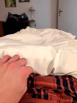 jungerbummser23 online show from November 24, 2025, 8:19 pm