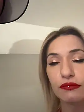 Snapshot of GangBangKitty chatting on February 20, 2025, 6:46 pm GangBangKitty online show from February 20, 2025, 6:46 pm