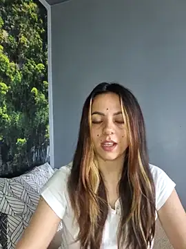 PlayfulElla online show from April 16, 2026, 10:16 am