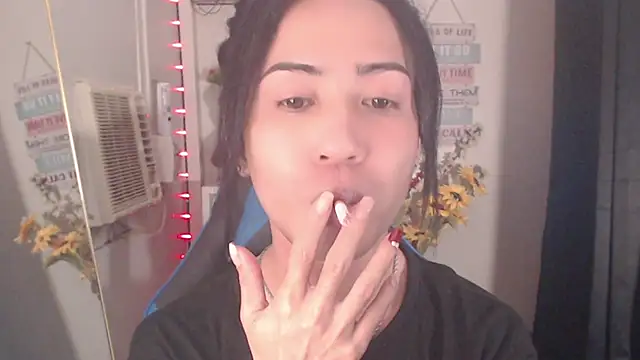 Lemonadexxx online show from December 17, 2025, 5:02 am