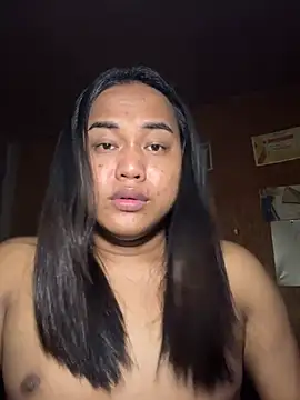 Snapshot of bettina_love chatting on August 3, 2026, 12:09 am bettina love online show from August 3, 2026, 12:09 am