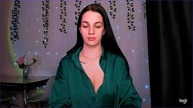 KarlaSim online show from February 5, 2025, 8:25 pm