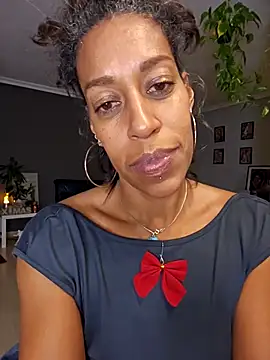 Goldenlace online show from December 13, 2025, 7:53 pm