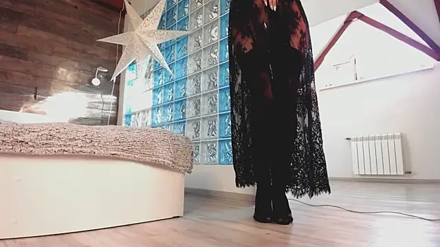 AzaliaSwallows online show from February 28, 2025, 1:36 pm