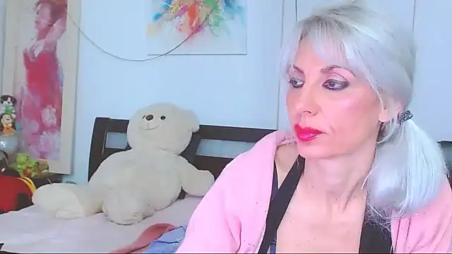 HoneyLara online show from December 19, 2025, 6:59 pm