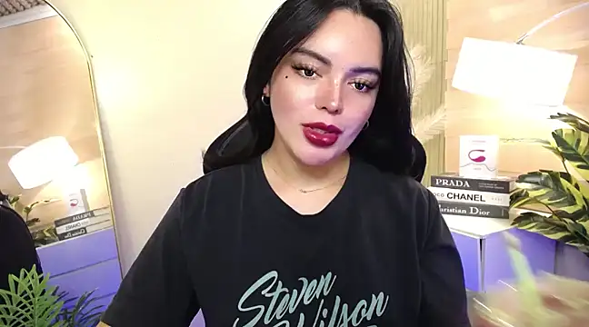 Snapshot of HotstuffCherrySummer chatting on January 13, 2025, 9:30 am HotstuffCherrySummer online show from January 13, 2025, 9:30 am