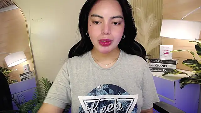 Snapshot of HotstuffCherrySummer chatting on January 16, 2025, 6:25 am HotstuffCherrySummer online show from January 16, 2025, 6:25 am