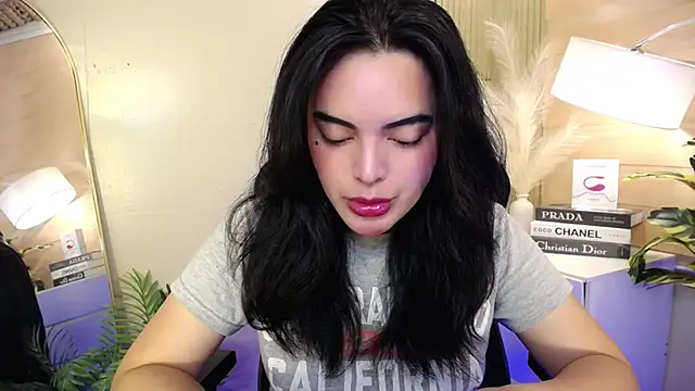 Snapshot of HotstuffCherrySummer chatting on January 17, 2025, 6:57 am HotstuffCherrySummer online show from January 17, 2025, 6:57 am