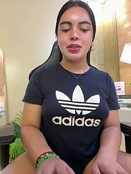 Snapshot of HotstuffCherrySummer chatting on February 21, 2025, 8:18 am HotstuffCherrySummer online show from February 21, 2025, 8:18 am