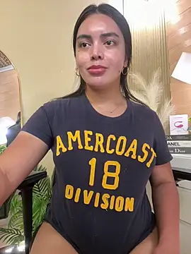 Snapshot of HotstuffCherrySummer chatting on March 18, 2025, 5:31 am HotstuffCherrySummer online show from March 18, 2025, 5:31 am