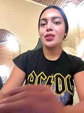 Snapshot of HotstuffCherrySummer chatting on November 17, 2025, 8:20 am HotstuffCherrySummer online show from November 17, 2025, 8:20 am