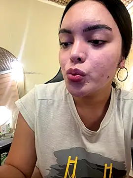 Snapshot of HotstuffCherrySummer chatting on November 21, 2025, 8:02 am HotstuffCherrySummer online show from November 21, 2025, 8:02 am