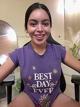 HotstuffCherrySummer online show from March 27, 2026, 10:26 am