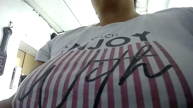 Snapshot of nattashafoxx chatting on February 15, 2026, 11:34 pm nattashafoxx online show from February 15, 2026, 11:34 pm