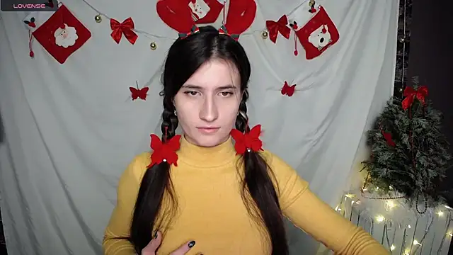 Snapshot of MaryEm976 chatting on December 24, 2024, 8:44 am MaryEm976 online show from December 24, 2024, 8:44 am