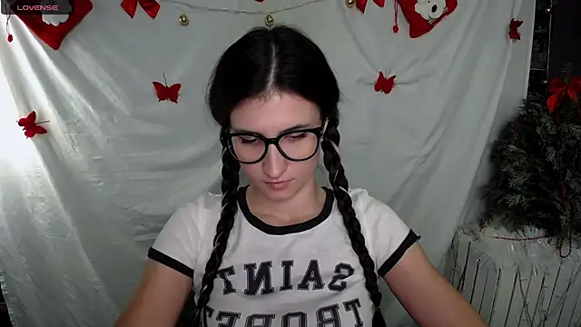 Snapshot of MaryEm976 chatting on January 3, 2025, 8:54 am MaryEm976 online show from January 3, 2025, 8:54 am