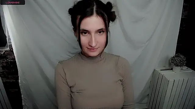 Snapshot of MaryEm976 chatting on January 26, 2025, 1:36 pm MaryEm976 online show from January 26, 2025, 1:36 pm