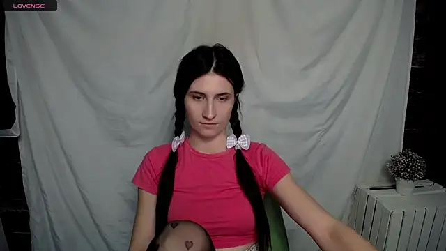 Snapshot of MaryEm976 chatting on January 29, 2025, 8:08 am MaryEm976 online show from January 29, 2025, 8:08 am