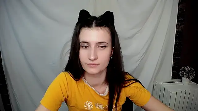 Snapshot of MaryEm976 chatting on February 14, 2025, 10:07 am MaryEm976 online show from February 14, 2025, 10:07 am