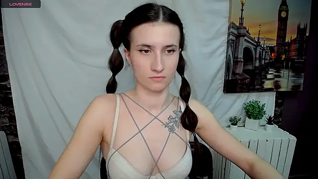 Snapshot of MaryEm976 chatting on March 15, 2025, 12:45 pm MaryEm976 online show from March 15, 2025, 12:45 pm