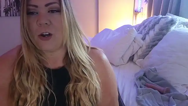 JESS LOVES online show from April 11, 2026, 4:11 pm