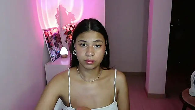 Snapshot of dark_enchantress_ chatting on January 11, 2025, 2:20 am dark enchantress  online show from January 11, 2025, 2:20 am
