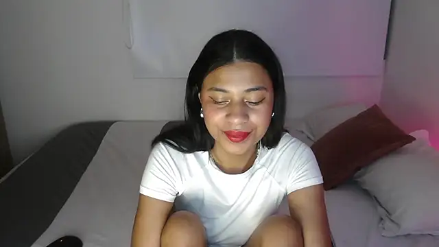 Snapshot of dark_enchantress_ chatting on March 11, 2025, 3:37 am dark enchantress  online show from March 11, 2025, 3:37 am