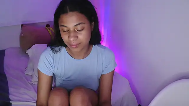 Snapshot of dark_enchantress_ chatting on March 18, 2025, 3:09 am dark enchantress  online show from March 18, 2025, 3:09 am