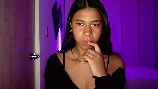 Snapshot of dark_enchantress_ chatting on October 24, 2025, 11:23 pm dark enchantress  online show from October 24, 2025, 11:23 pm