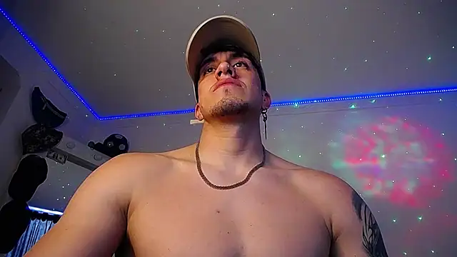 strongboy  online show from November 24, 2025, 8:08 pm