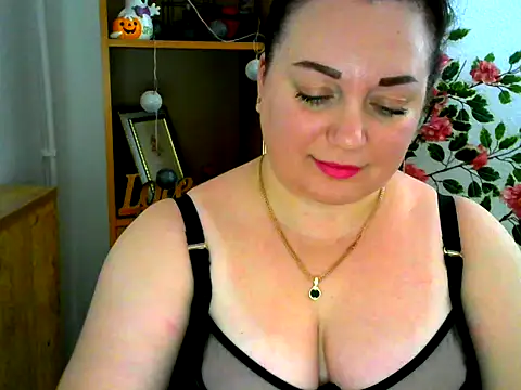 Snapshot of AmanaGi chatting on November 14, 2025, 3:11 pm AmanaGi online show from November 14, 2025, 3:11 pm