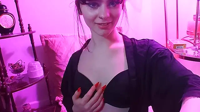 Snapshot of crystalsbaby chatting on January 5, 2025, 2:27 am crystalsbaby online show from January 5, 2025, 2:27 am