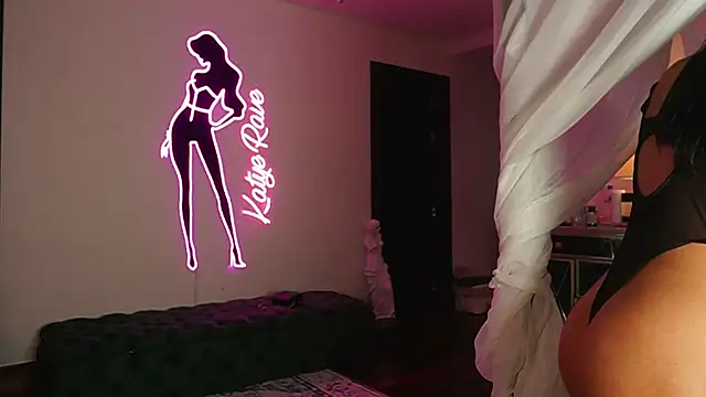 Katyerave online show from November 1, 2025, 8:11 pm