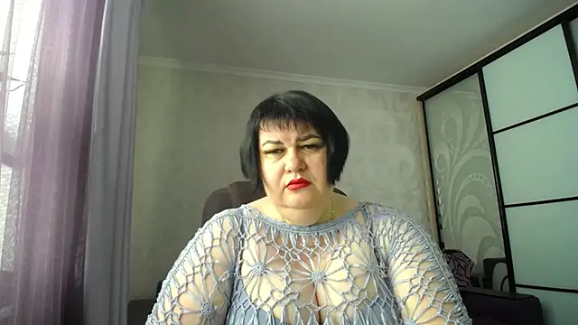 JuicyLady Di online show from May 21, 2026, 5:14 am