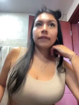 Snapshot of Abby-Sophia chatting on January 10, 2025, 7:43 pm Abby-Sophia online show from January 10, 2025, 7:43 pm