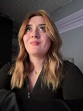 Sam Thompsoon  online show from February 11, 2025, 6:33 pm