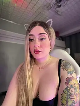 Sam Thompsoon  online show from April 24, 2026, 3:31 am