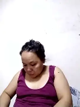 hotcastlexxx online show from May 6, 2026, 12:10 pm