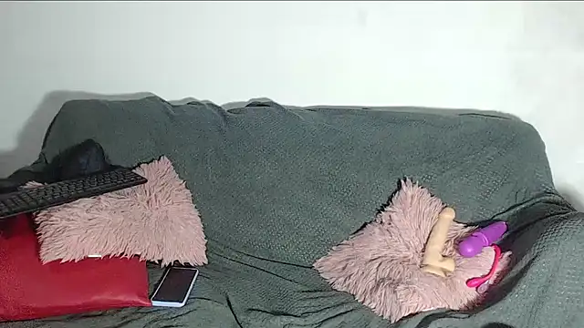 Snapshot of JulianaFoster chatting on September 16, 2025, 2:12 am JulianaFoster online show from September 16, 2025, 2:12 am