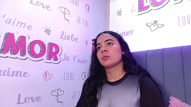 EmilyQueen3x online show from November 22, 2025, 3:55 pm