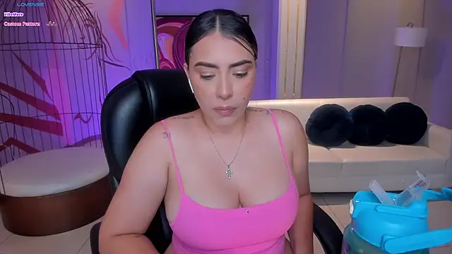 Snapshot of MartinnaBonnet chatting on February 10, 2025, 4:25 pm MartinnaBonnet online show from February 10, 2025, 4:25 pm